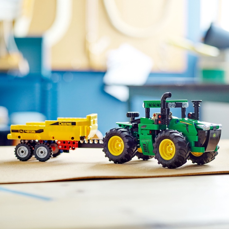 Konstruktors LEGO® Technic John Deere 9620R 4WD Tractor 42136, 390 gab.