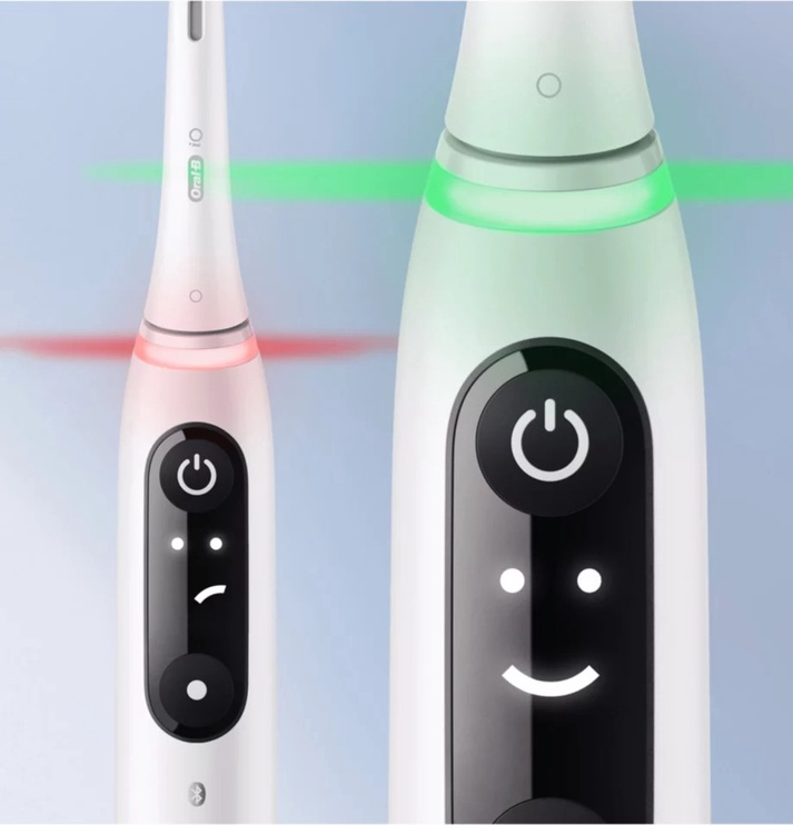 Электрическая зубная щетка Oral-B iO 7, белый