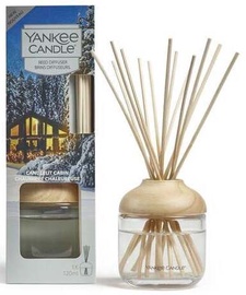 Mājas aromatizētājs Yankee Candle Candlelit Cabin, 120 ml