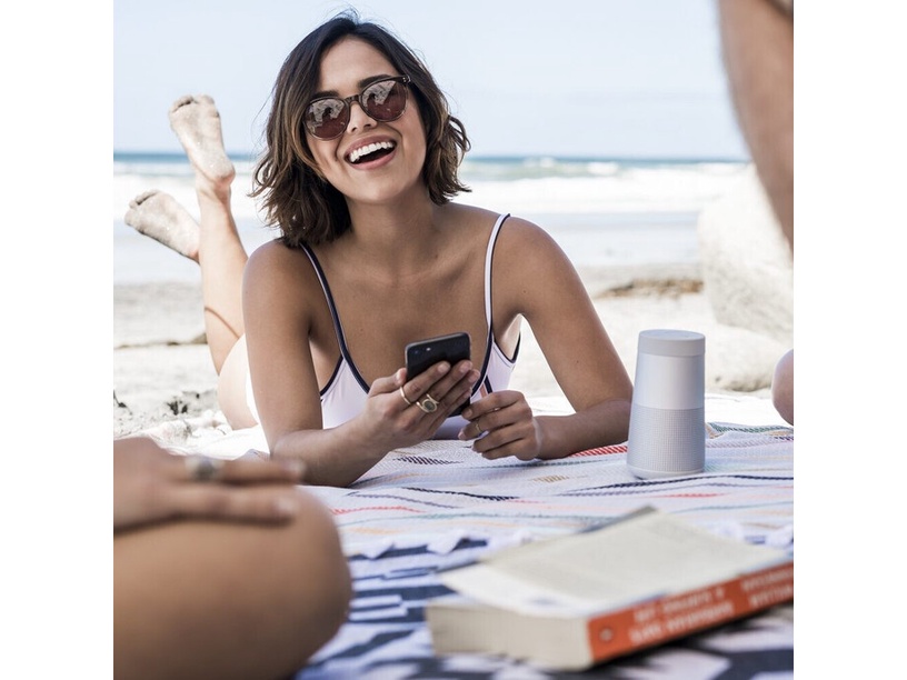 Bezvadu skaļrunis Bose SoundLink Revolve II, melna