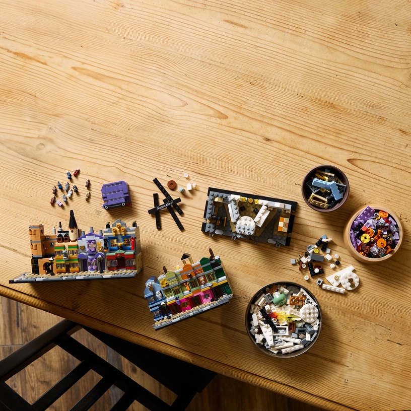 Konstruktor LEGO® Harry Potter Diagoni põiktänava võluripoed 76444, 2750 tk