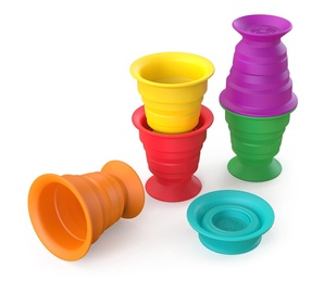 Vannas rotaļlietu komplekts Baby Einstein Stack & Squish Cups 12494, 6 gab.