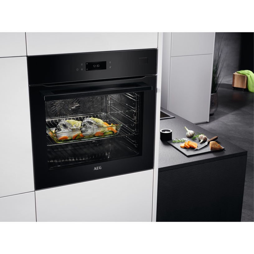 Integreeritav ahi AEG 8000 seeria „STEAMBOOST“ BSE788380B