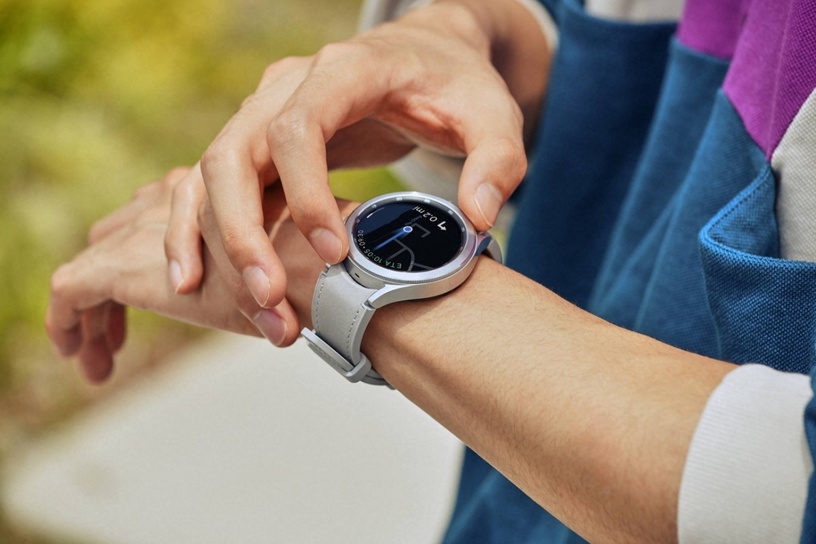 Умные часы Samsung Galaxy Watch 4 LTE/46mm, серебристый