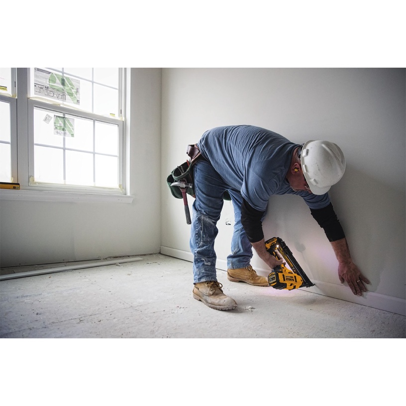 Naelapüstol Dewalt DCN650N-XJ, 18 V, 2.6 kg