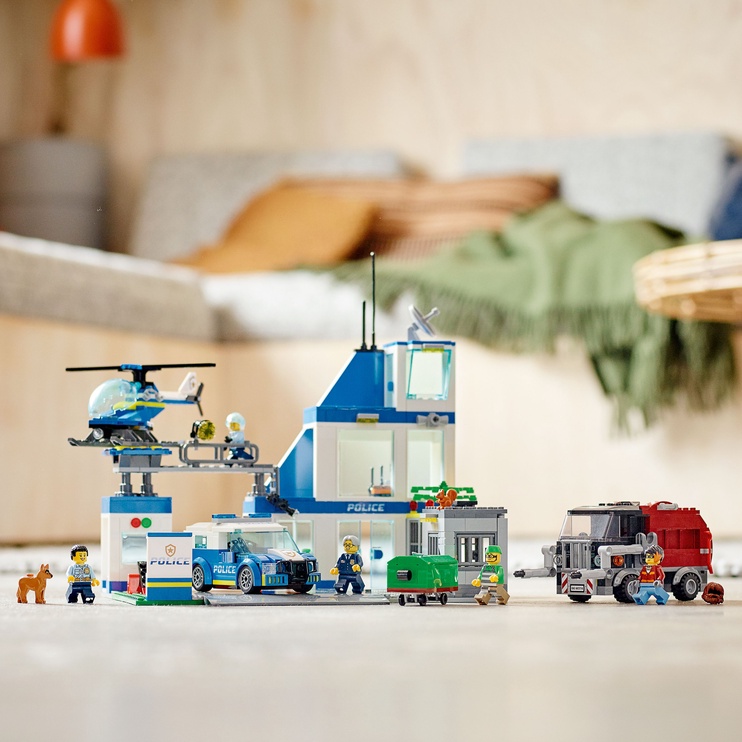 Konstruktors LEGO® City Policijas iecirknis 60316