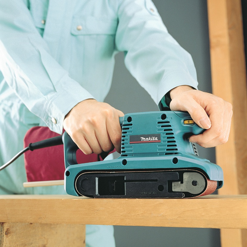 Elektriskā jostas slīpmašīna Makita 9911, 650 W
