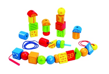 Развивающая игра Hape String Along Shapes E1019
