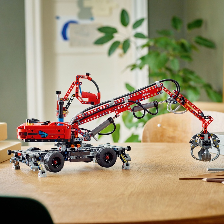 Konstruktor LEGO Technic Materjalikäitlusmasin 42144