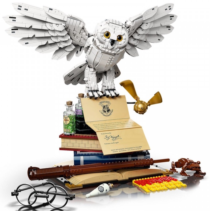 Конструктор LEGO Harry Potter Символы Хогвартса: коллекционное издание 76391, 3010 шт.