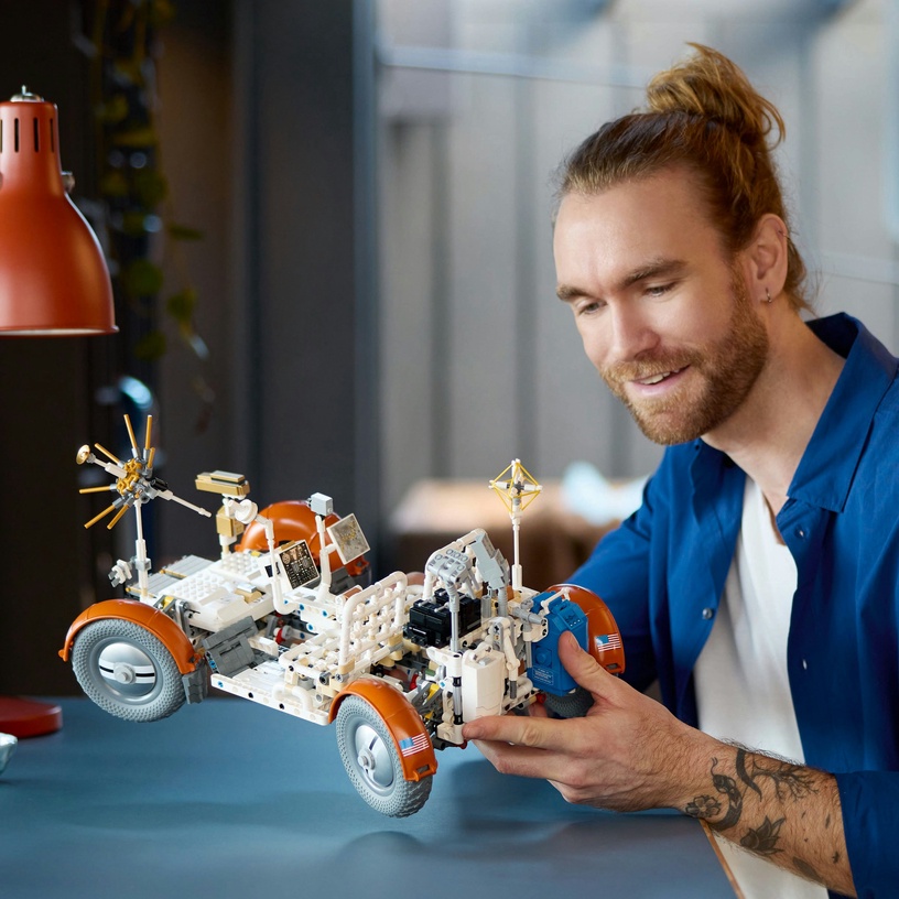 Konstruktor LEGO® Technic NASA Apollo kuumaastikusõiduk 42182