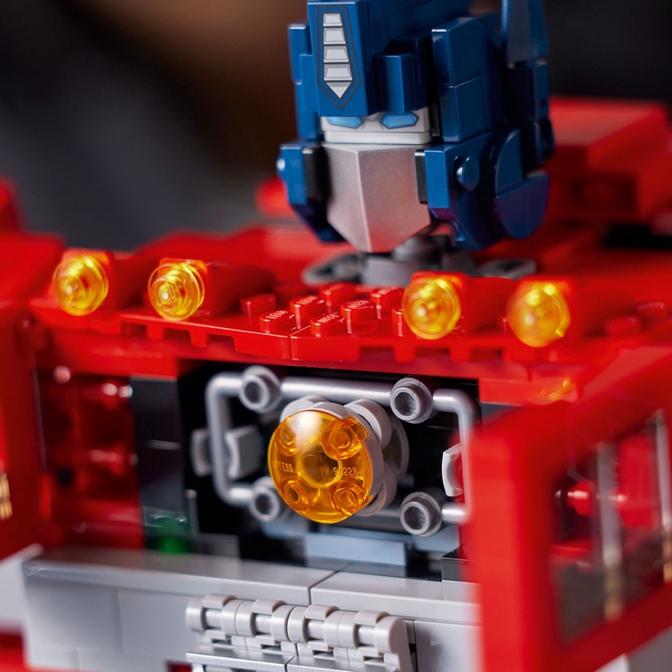 Konstruktor LEGO Icons Optimus Prime 10302