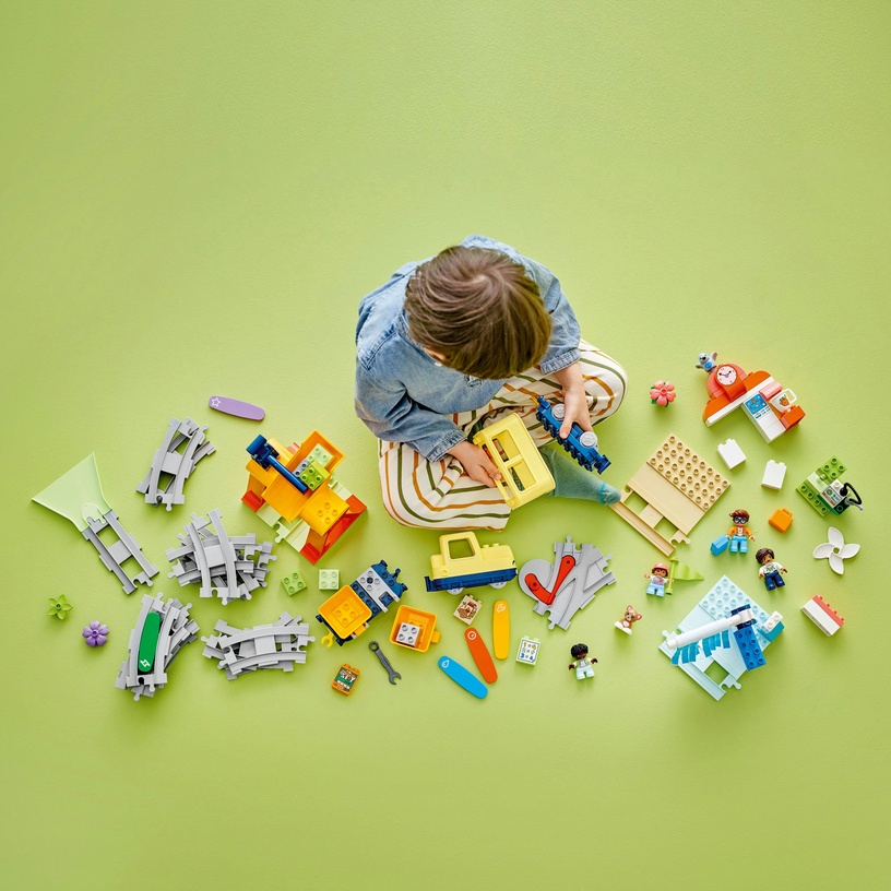 Konstruktor LEGO® Duplo Suur interaktiivne kogukonnarong 10428, 103 tk