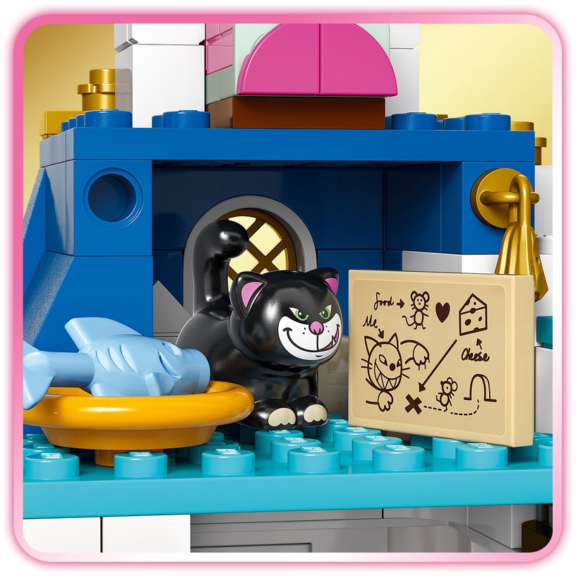 Konstruktor LEGO® City Tuhkatriinu loss ja hobusevanker 43275, 596 tk
