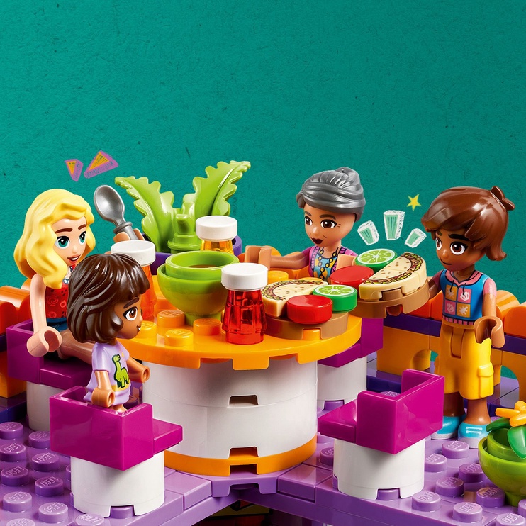 Konstruktor LEGO® Friends Heartlake'i linna ühisköök 41747, 695 tk
