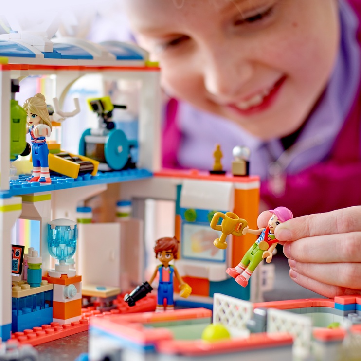 Konstruktor LEGO® Friends Spordikeskus 41744, 832 tk