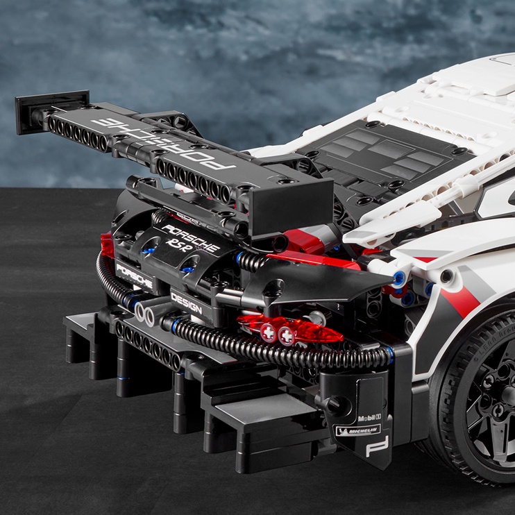 Конструктор LEGO® Technic Porsche 911 RSR 42096