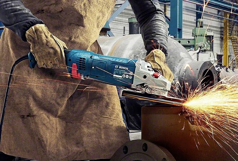 Elektriskā leņķa slīpmašīna Bosch GWS 24-230 Disc Cutter 06018C3300, ar sukām, 2400 W