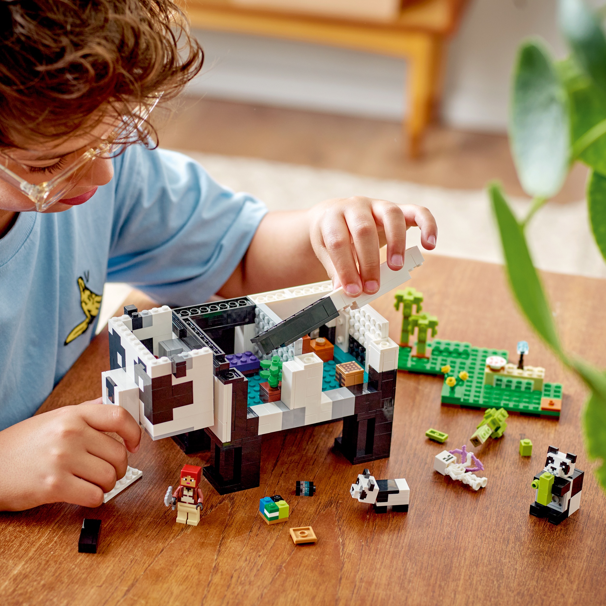Lego Minecraft Set : le kit de maison de panda 21245 + magazine Leg