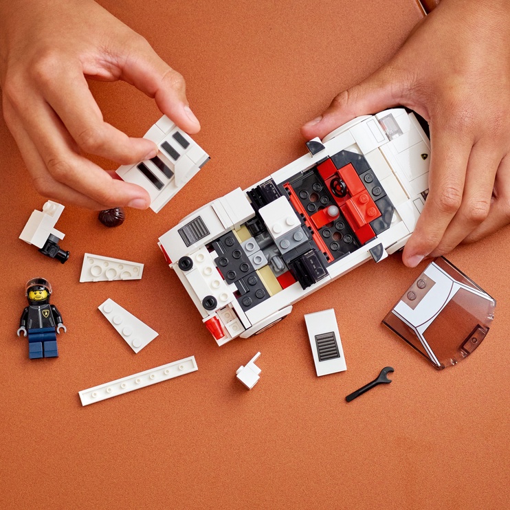 Konstruktor LEGO® Speed Champions Lamborghini Countach 76908