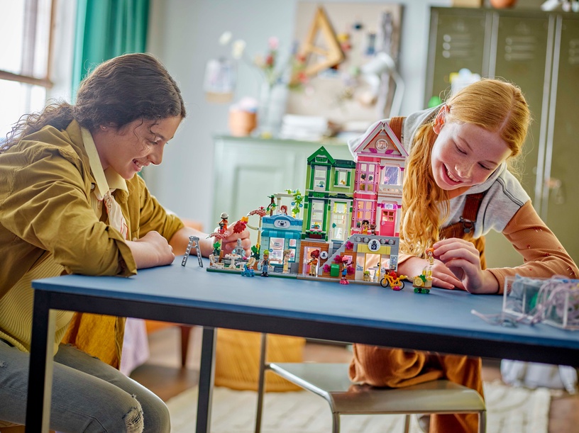 Konstruktor LEGO® Friends Heartlake’i linna korterid ja kauplused 42670, 2040 tk