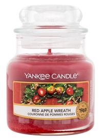 Svece, aromātiskā Yankee Candle Red Apple Wreath, 20 - 30 h, 104 g, 80 mm x 55 mm