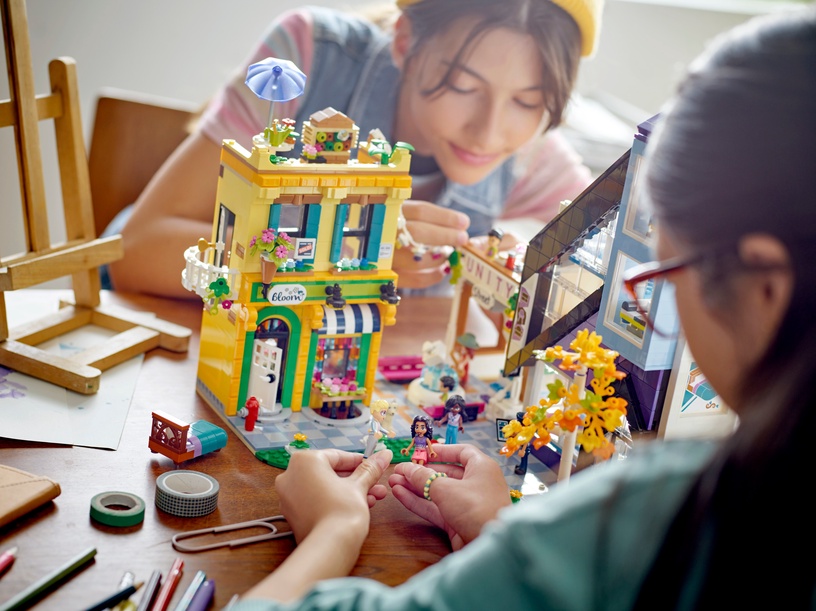 Konstruktors LEGO® Friends Ziedu un dizaina preču veikali pilsētā 41732, 2010 gab.