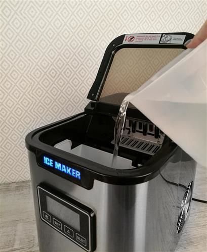 Автомобильный холодильник Malatec 12516, 2.2 л, 120 Вт