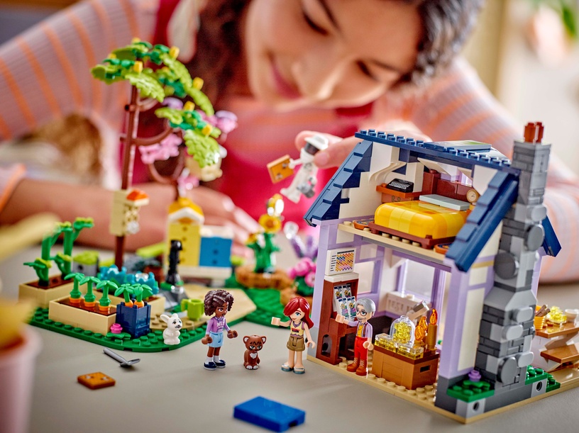 Konstruktor LEGO®Friends Mesiniku maja ja lilleaed 42669, 1161 tk