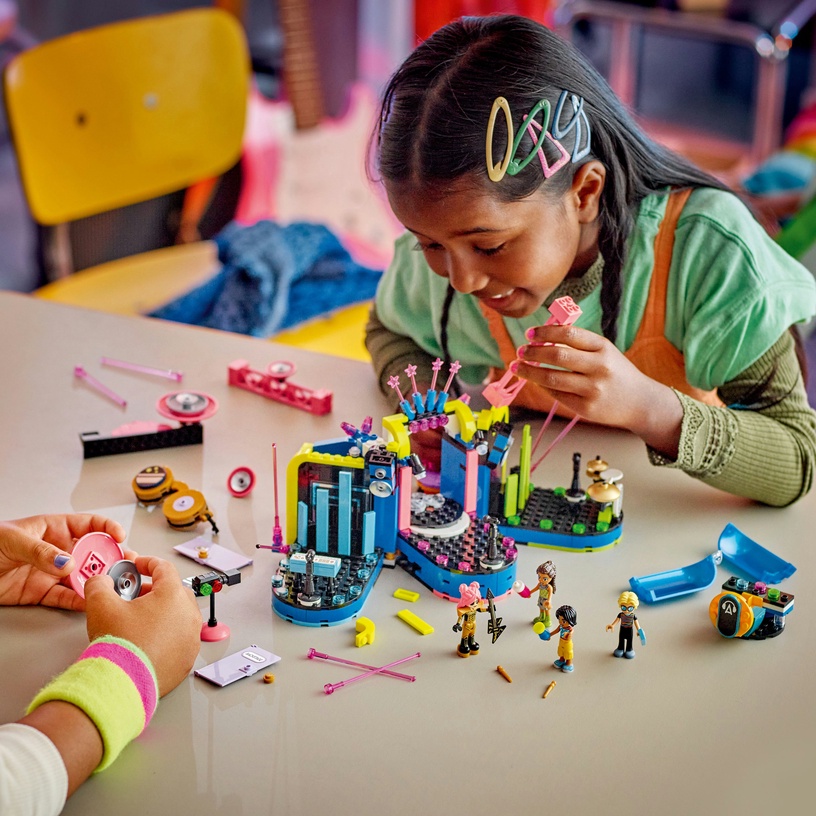 Konstruktors LEGO® Friends Hārtleikas pilsētas mūzikas talantu šovs 42616