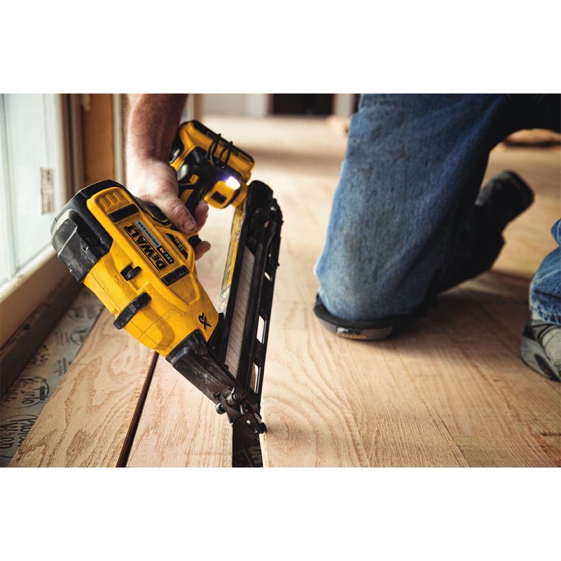 Naelapüstol Dewalt DCN650N-XJ, 18 V, 2.6 kg