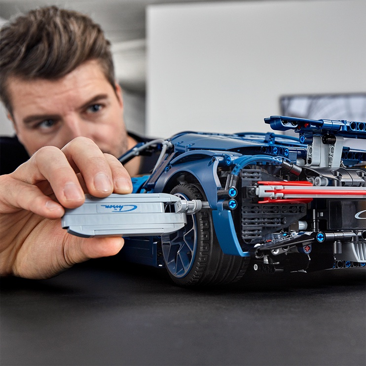 Konstruktor LEGO Technic Bugatti Chiron 42083, 3599 tk