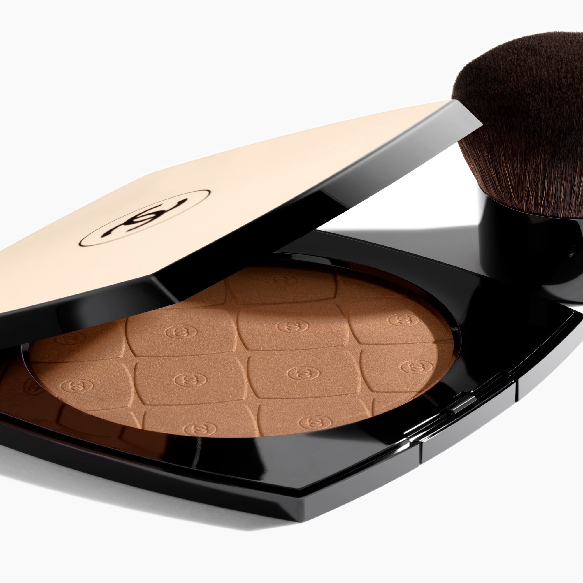 Пудра-бронзатор Chanel Les Beiges Oversize Healthy Glow Sun-Kissed ...