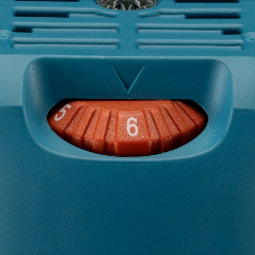 Frees Makita RT0702CX2J, 710 W