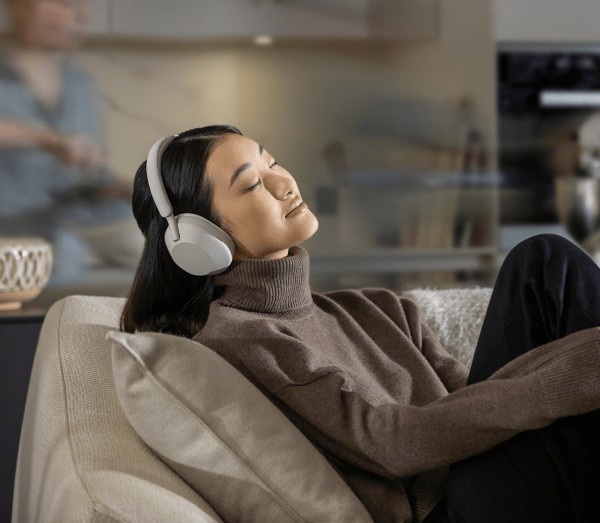 Belaidės ausinės Sony WH-1000XM5 WH-1000XM5, sidabro - Senukai.lt Belaidės ausinės Sony WH-1000XM5 WH-1000XM5, sidabro - Senukai.lt