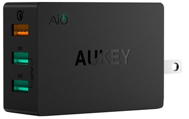 Зарядное устройство для телефона Aukey 3-Port, USB/UK Plug, черный, 42 Вт