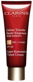 Clarins Super Restorative Tinted Cream SPF20 04