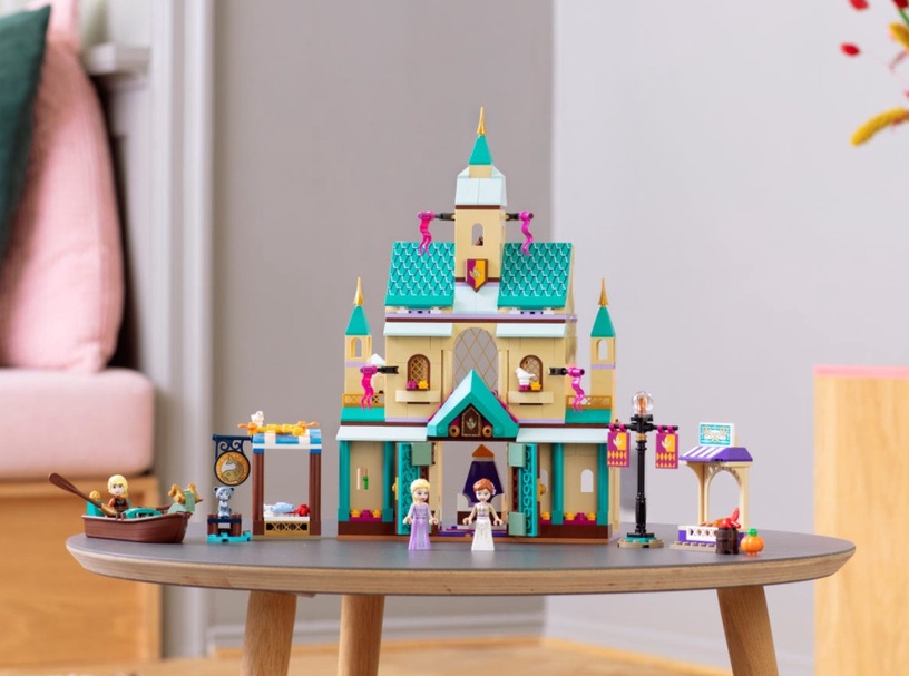 Konstruktor LEGO® I Disney Princess™ Arendelle‘i lossi küla 41167, 521 tk