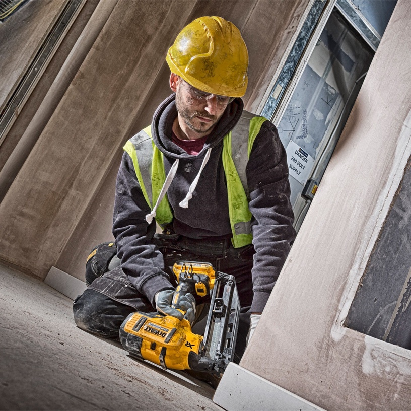 Naelapüstol Dewalt DCN660D2, 18 V, 2.7 kg