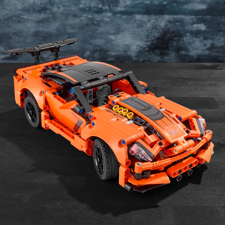 Конструктор LEGO® Technic Chevrolet Corvette ZR1 42093, 579 шт.