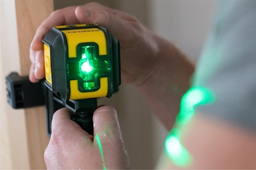 Kryžminių linijų lazerinis nivelyras Stanley Cubix Green STHT77499-1