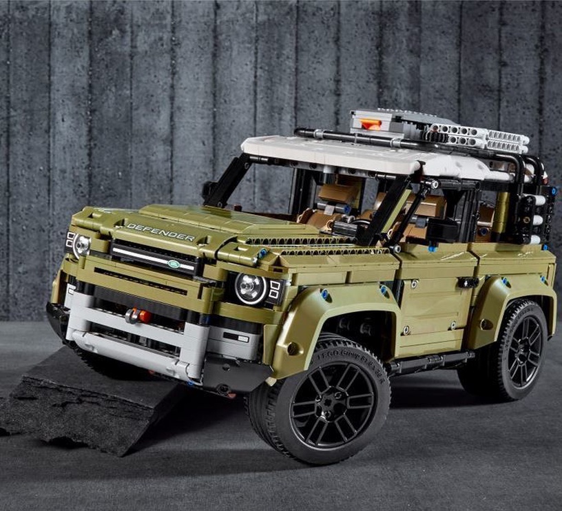 Konstruktor LEGO Technic Land Rover Defender 42110
