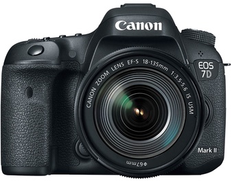Canon EOS 7D Mark II 18-135mm f/3.5-5.6 IS USM