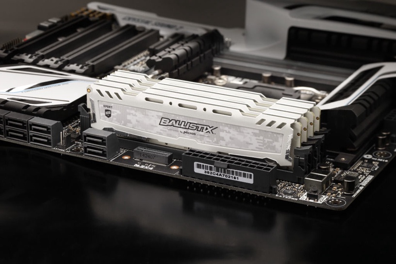 Оперативная память (RAM) Crucial Ballistix Sport LT White, DDR4, 16 GB, 3200 MHz