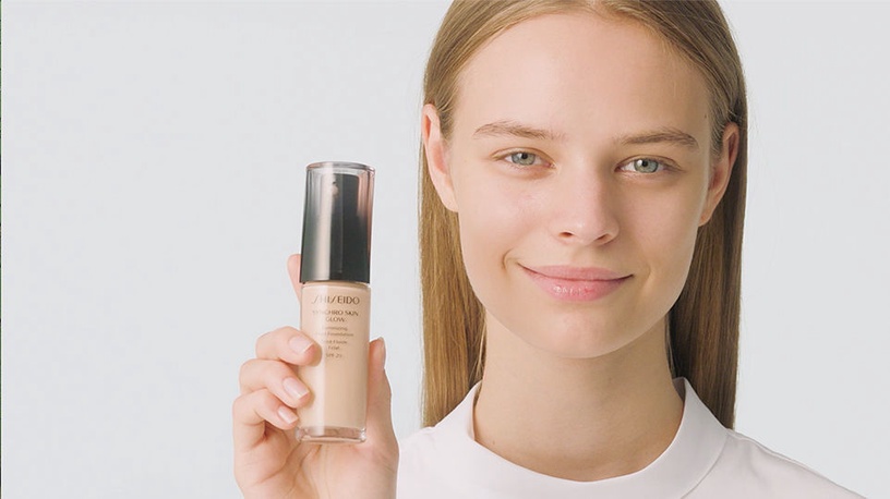 Тональный крем Shiseido Synchro Skin Glow R3 Rose, 30 мл