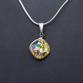 Diamond Sky Pendant Glare IV Luminous Green With Swarovski Crystals