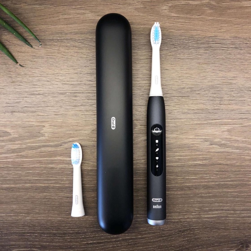 Elektriskā zobu birste Oral-B Pulsonic Slim Luxe 4500 Matte Black, melna