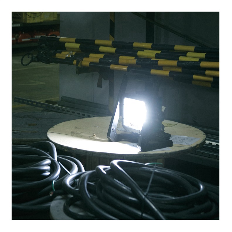 Juhtmevaba prožektor Makita DEADML805, 14.4 - 18 V