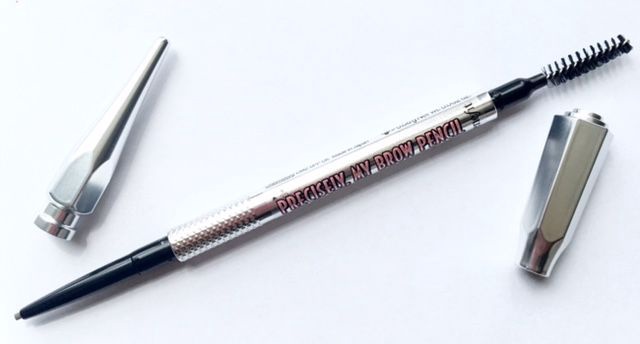 Uzacu zīmulis Benefit Precisely, My Brow Pencil 06 Cool Soft Black, 0.08 g