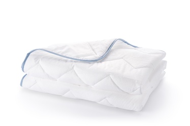 Пуховое одеяло Dormeo Siena Light Duvet V3, 200 см x 200 см, белый